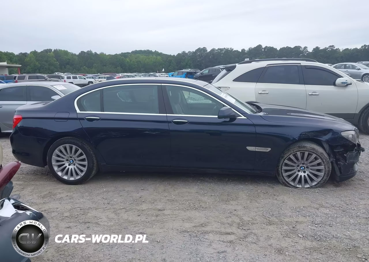 2009 BMW 750Li VIN:WBAKB83529CY59026 - 13