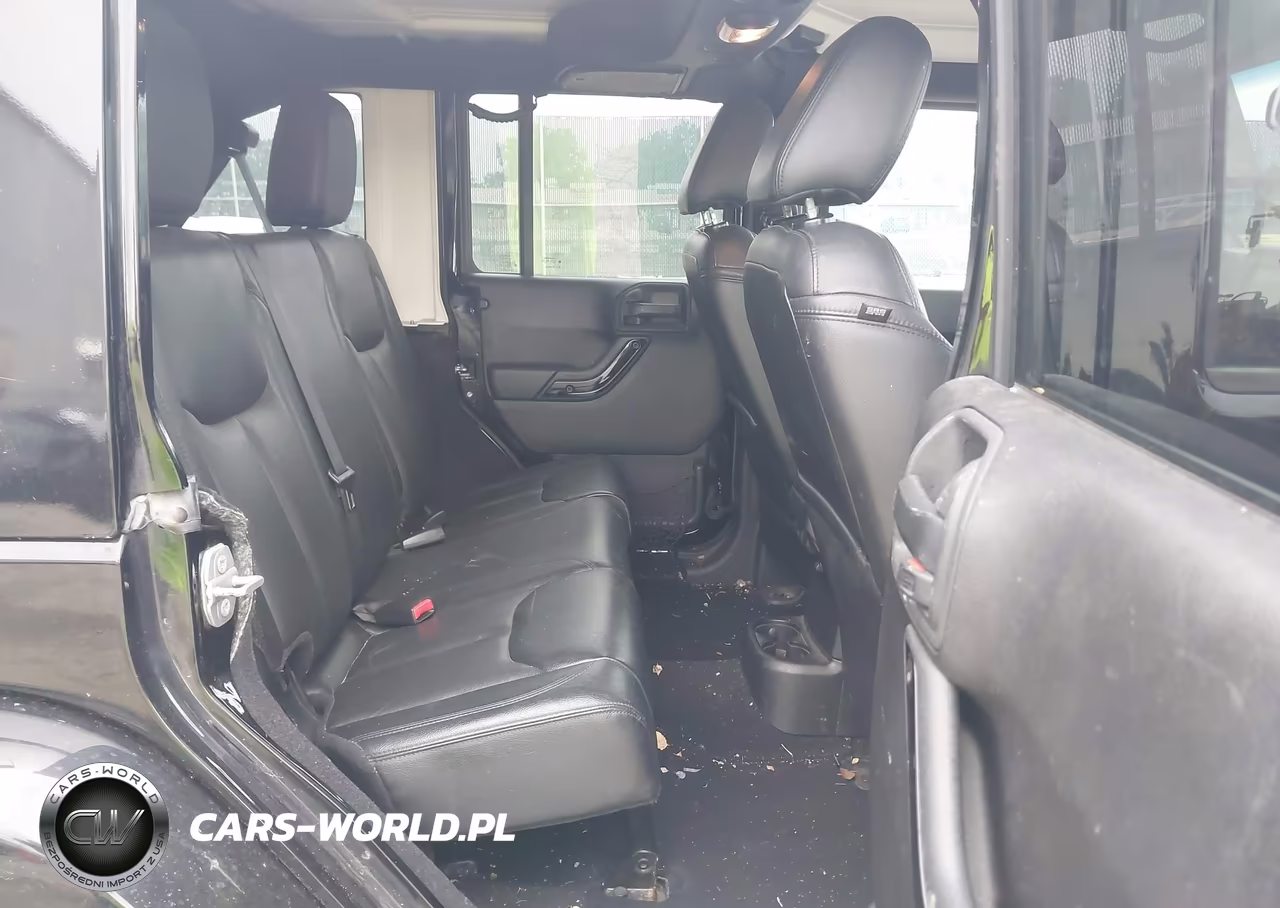 2015 Jeep Wrangler Unlimited Altitude VIN:1C4HJWEG9FL744647 - 8
