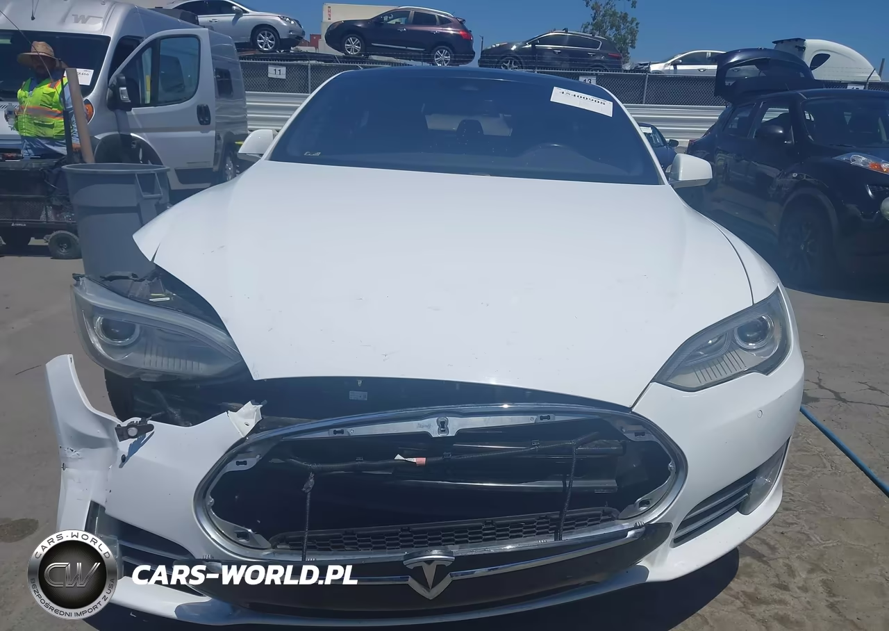 2015 Tesla Model S 60-70-85 VIN:5YJSA1E14FF107270 - 11