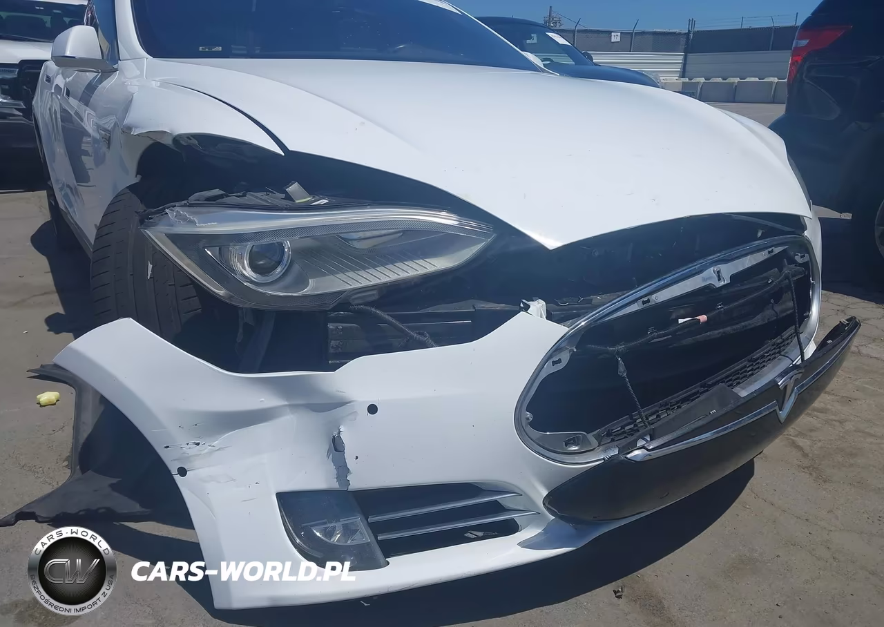 2015 Tesla Model S 60-70-85 VIN:5YJSA1E14FF107270 - 6