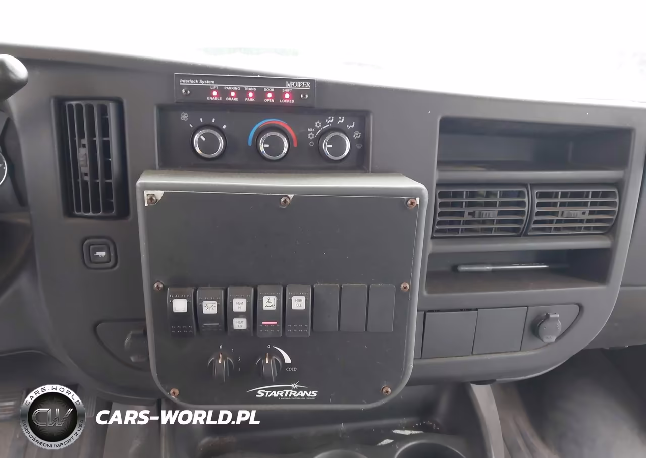2008 Chevrolet Express Cutaway Work Van VIN:1GBJG31K981169946 - 14
