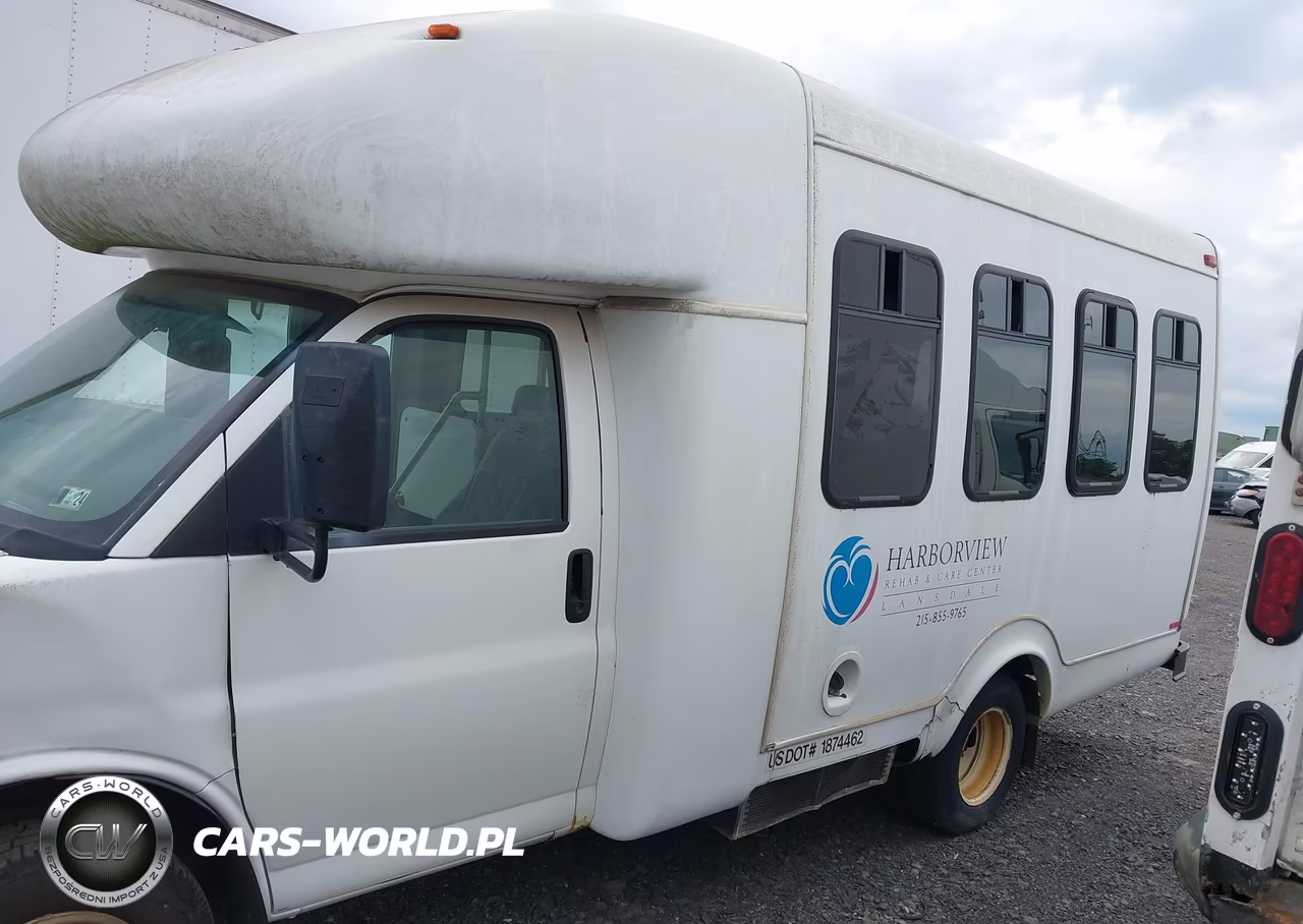 2008 Chevrolet Express Cutaway Work Van VIN:1GBJG31K981169946 - 17