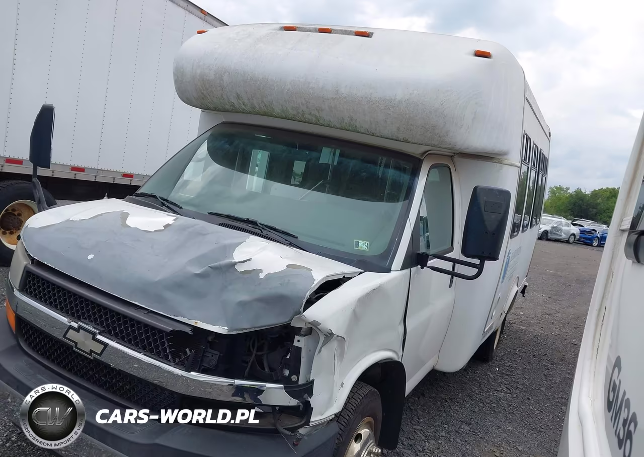 2008 Chevrolet Express Cutaway Work Van VIN:1GBJG31K981169946 - 2