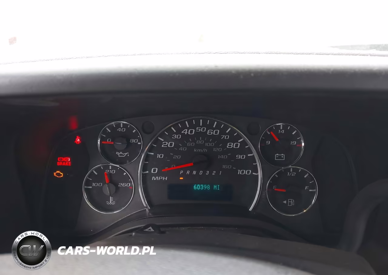 2008 Chevrolet Express Cutaway Work Van VIN:1GBJG31K981169946 - 5