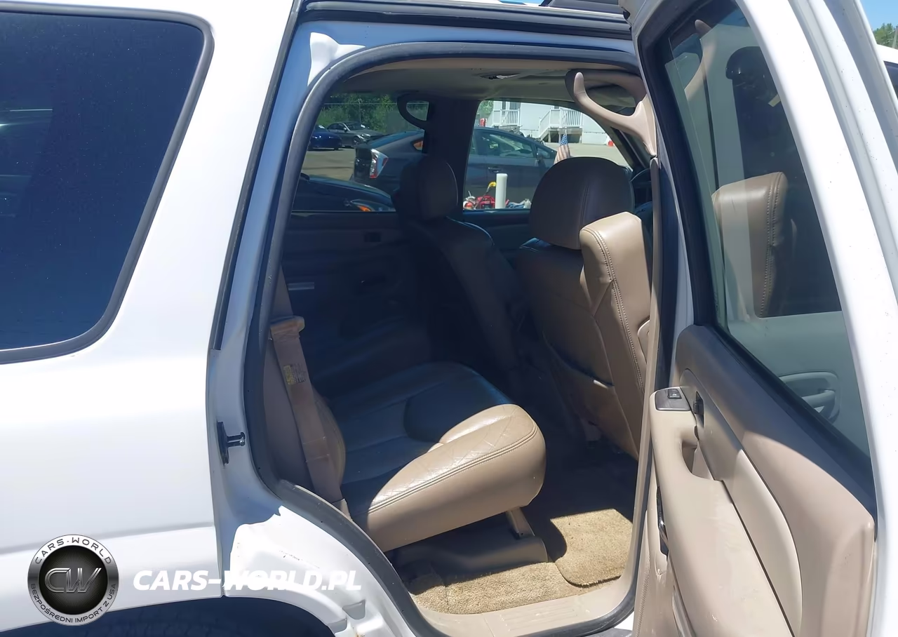 2003 GMC Yukon Denali VIN:1GKEK63U23J215657 - 8