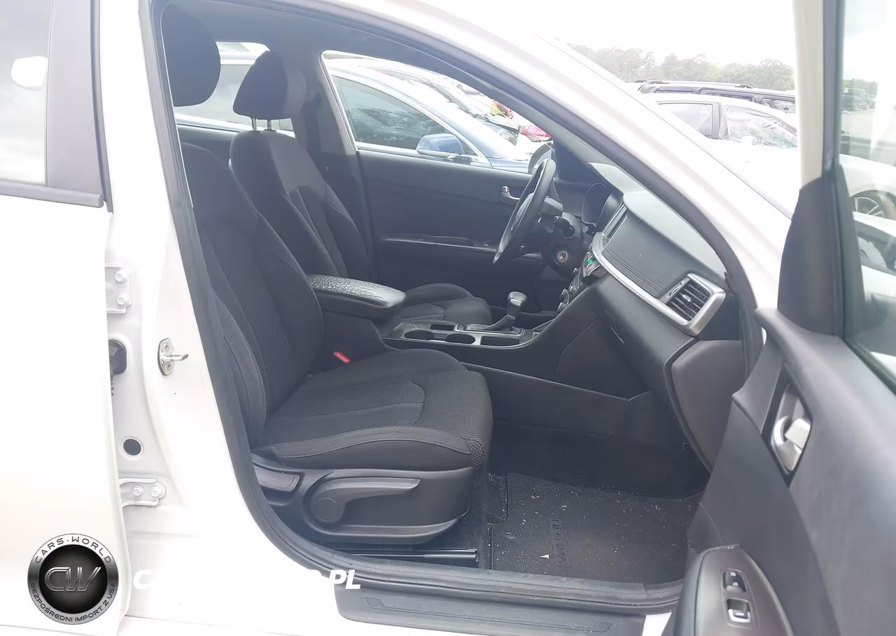2019 Kia Optima Lx VIN:5XXGT4L35KG325246 - 5