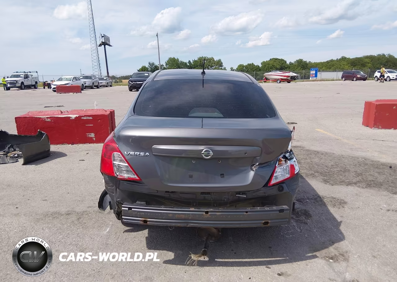 2016 Nissan Versa 1.6 S VIN:3N1CN7AP3GL872563 - 17
