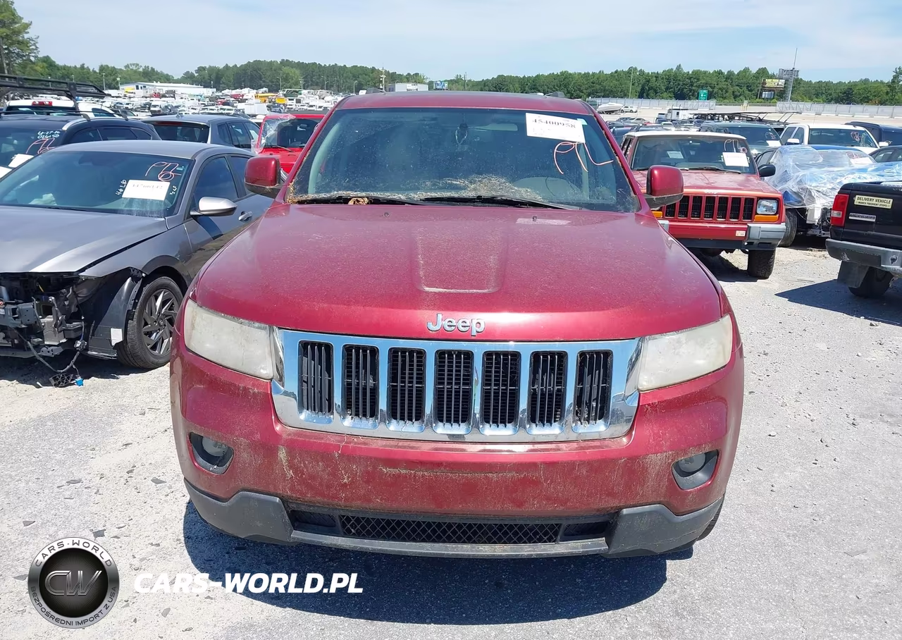 2013 Jeep Grand Cherokee Laredo VIN:1C4RJEAG9DC588739 - 17