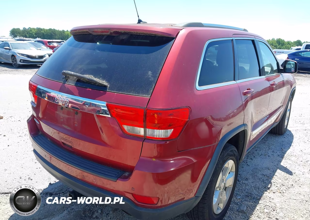 2013 Jeep Grand Cherokee Laredo VIN:1C4RJEAG9DC588739 - 4