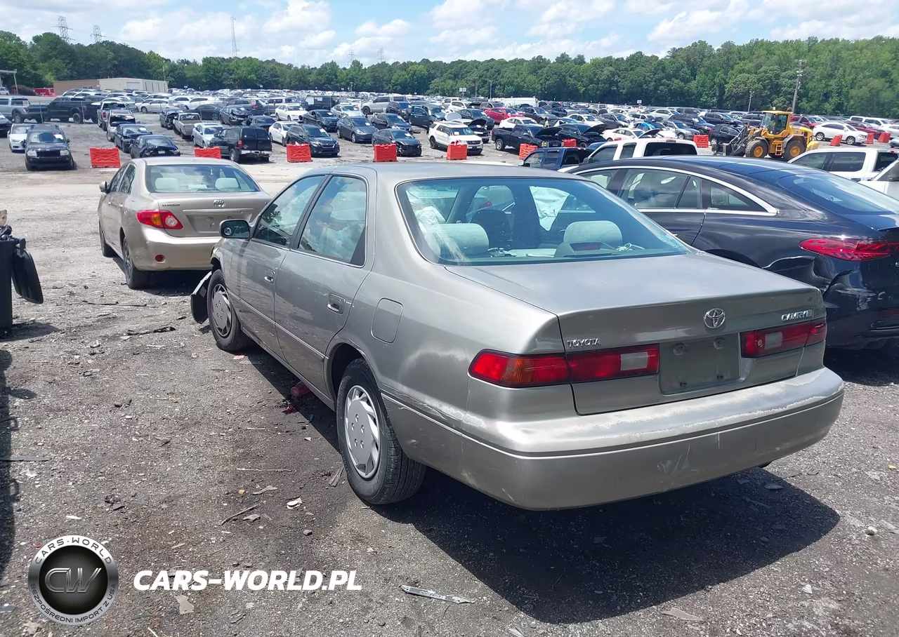 1998 Toyota Camry Le VIN:JT2BG22K4W0166800 - 3
