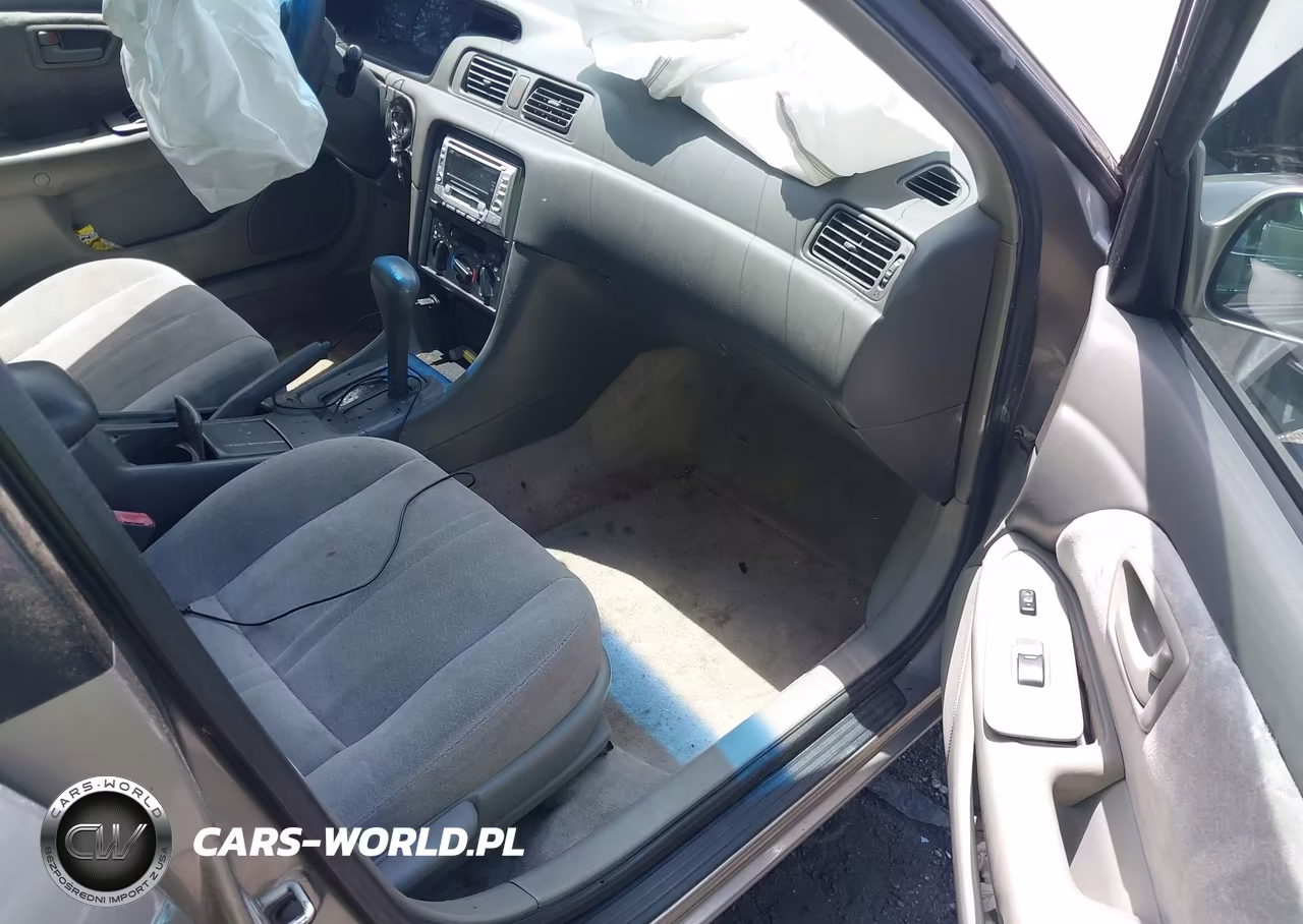 1998 Toyota Camry Le VIN:JT2BG22K4W0166800 - 5