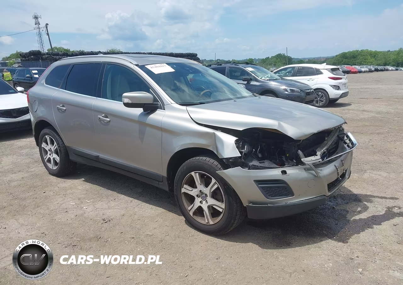 2013 Volvo Xc60 3.2-3.2 Platinum-3.2 Premier-3.2 Premier Plus