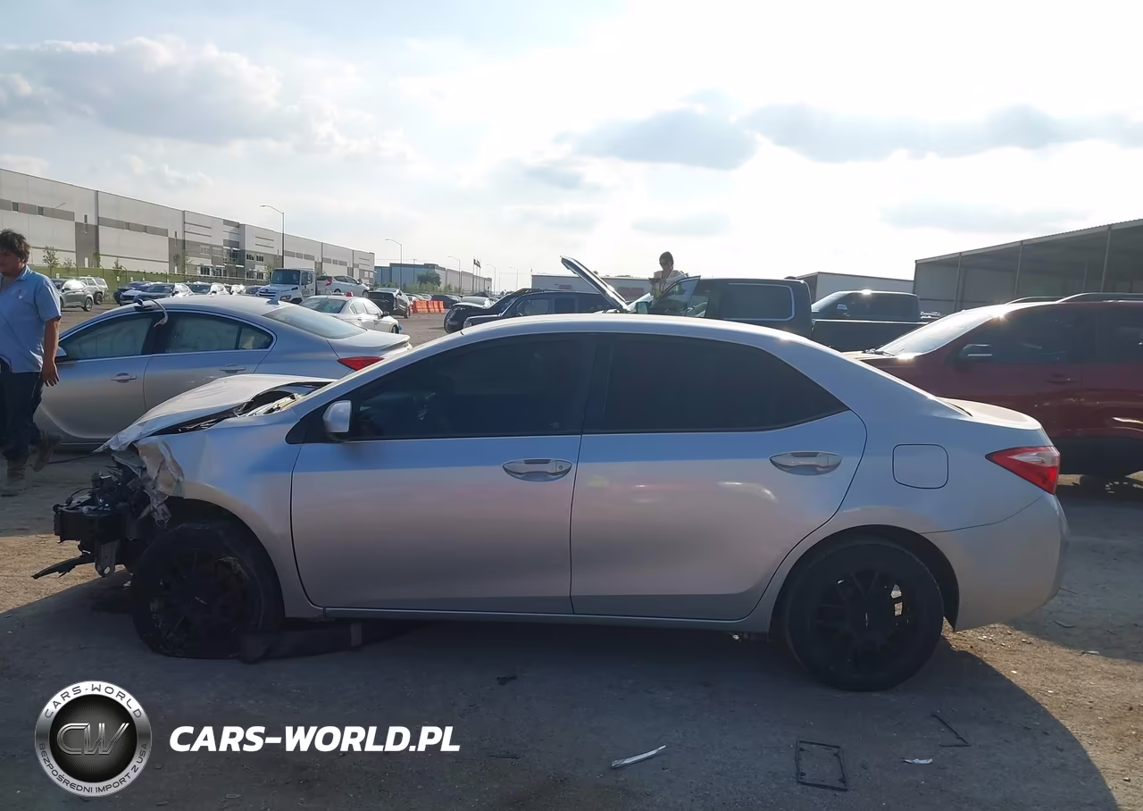 2017 Toyota Corolla Le VIN:2T1BURHE9HC906294 - 14