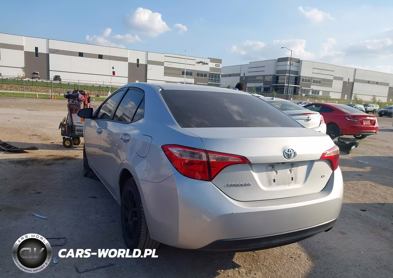 2017 Toyota Corolla Le VIN:2T1BURHE9HC906294 - 3