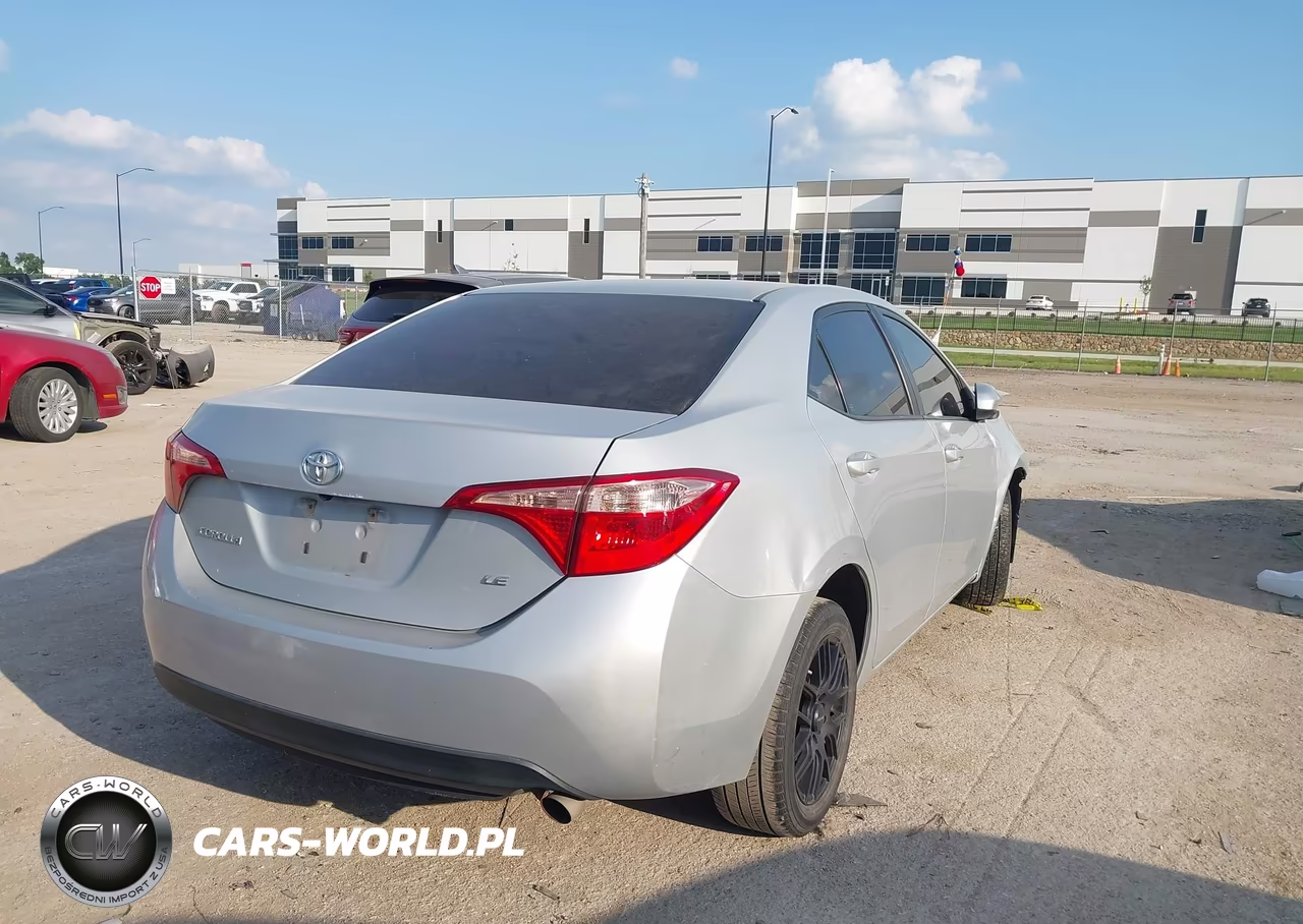2017 Toyota Corolla Le VIN:2T1BURHE9HC906294 - 4