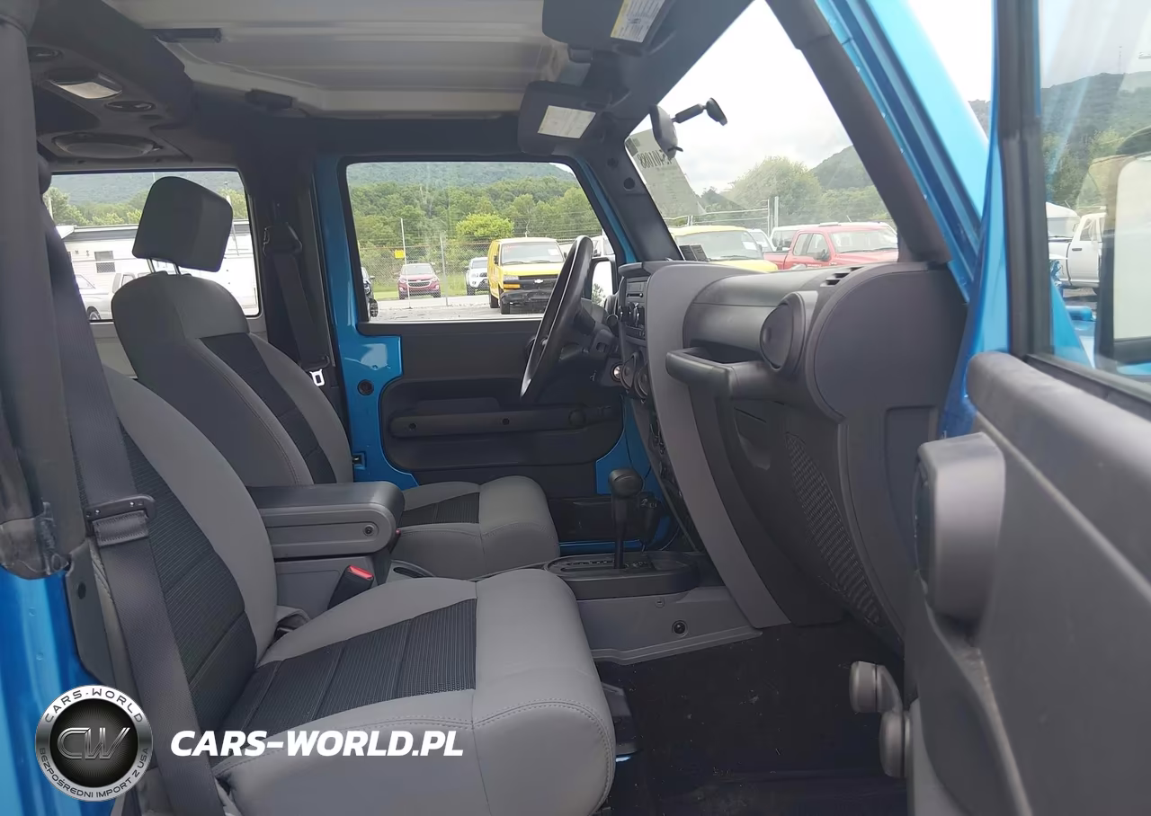2010 Jeep Wrangler Sport VIN:1J4AA2D13AL227385 - 5