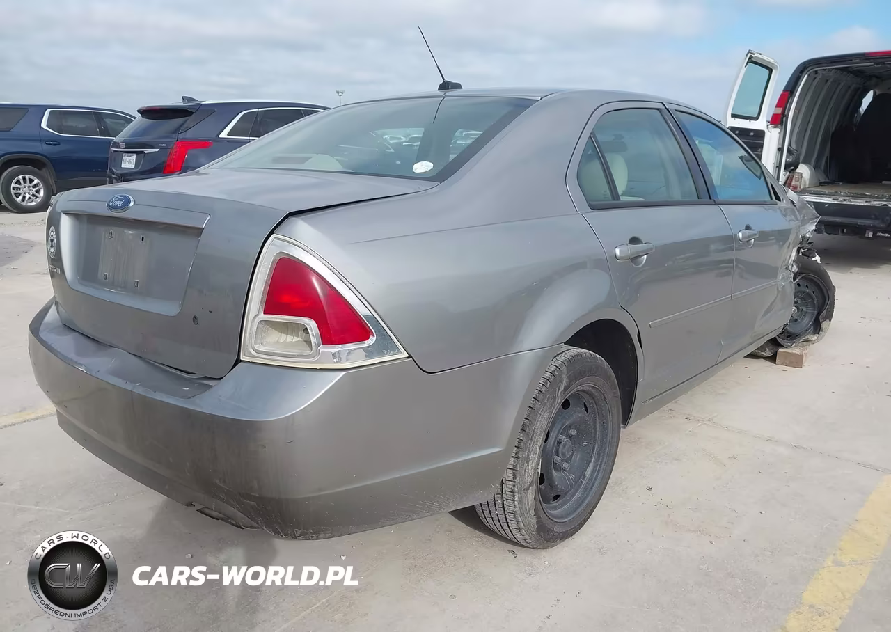 2008 Ford Fusion S VIN:3FAHP06Z18R193667 - 4