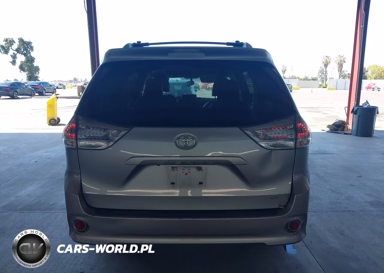 2014 Toyota Sienna Se 8 Passenger VIN:5TDXK3DC6ES472481 - 17