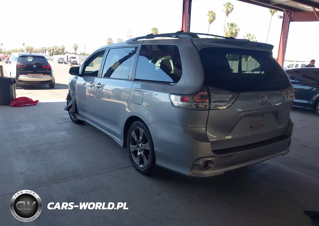 2014 Toyota Sienna Se 8 Passenger VIN:5TDXK3DC6ES472481 - 3