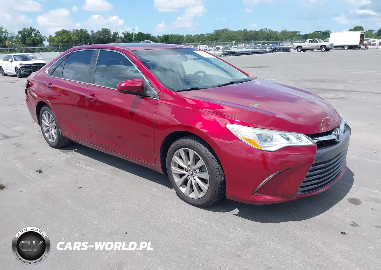 2015 Toyota Camry Xle V6 – zdjęcie 1 z 16