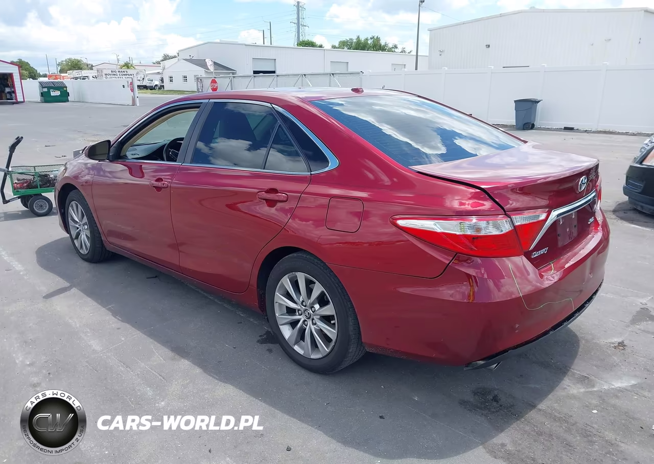 2015 Toyota Camry Xle V6 VIN:4T1BK1FK8FU565921 - 3