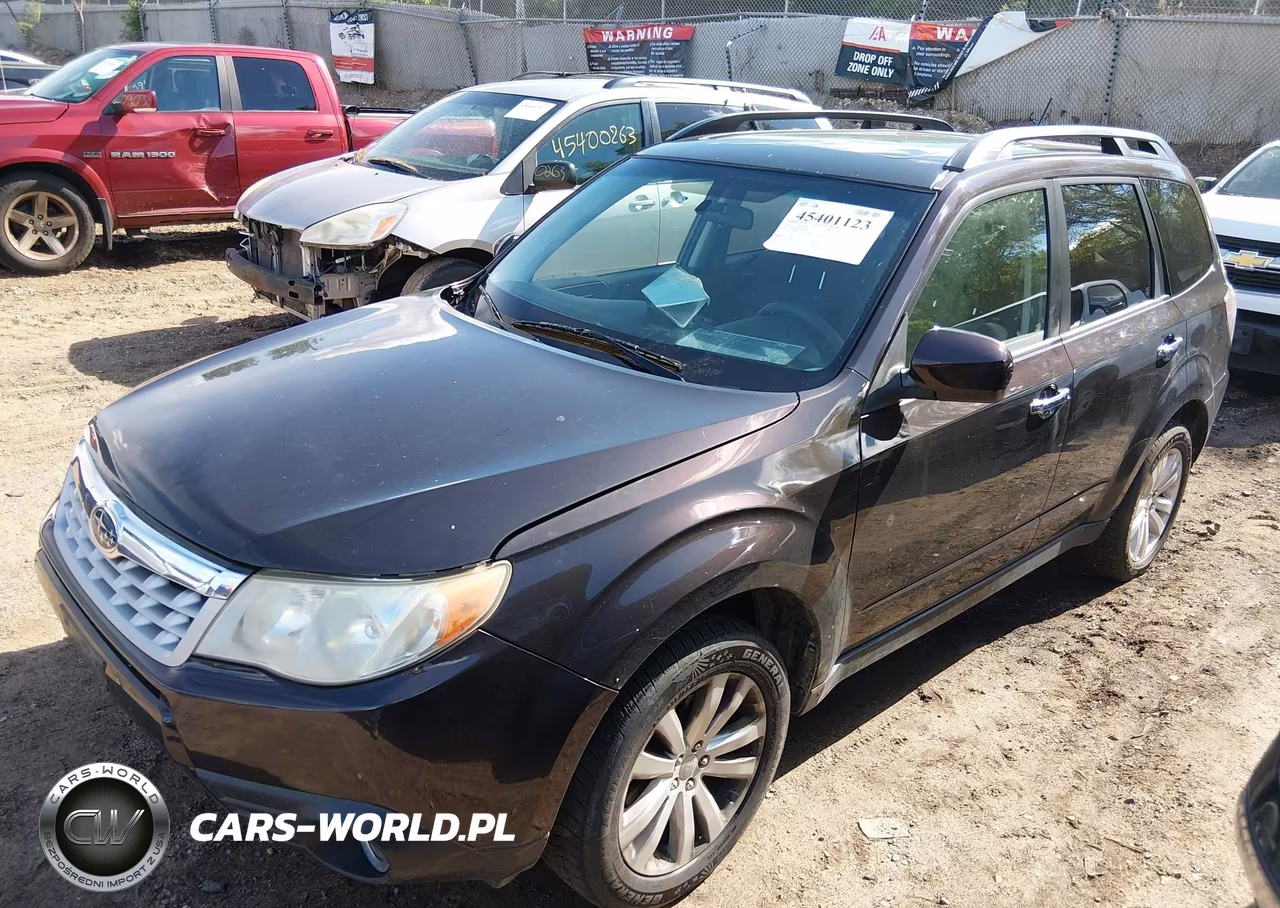 2013 Subaru Forester 2.5X Premium VIN:JF2SHADC4DH444499 - 2