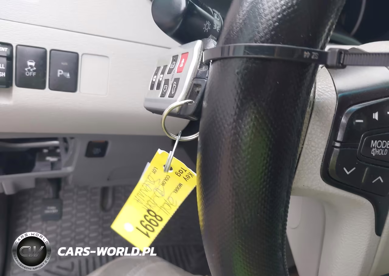 2011 Toyota Sienna Limited VIN:5TDDK3DC8BS028646 - 11