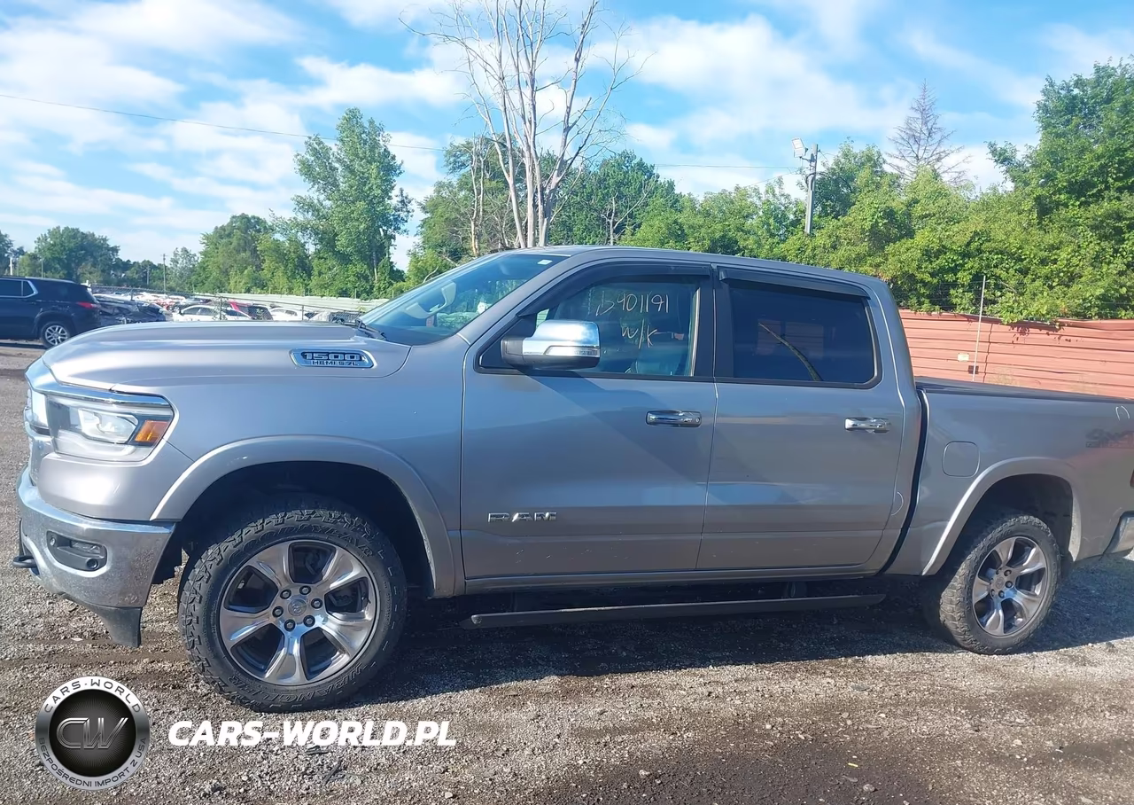 2020 Ram 1500 Laramie 4X4 5'7 Box VIN:1C6SRFJT5LN327423 - 15