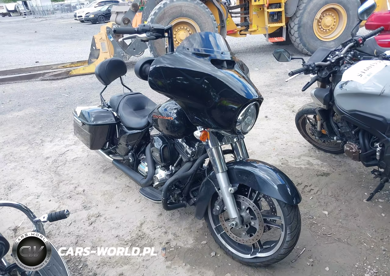 2016 Harley-Davidson Flhx Street Glide – zdjęcie 1 z 17