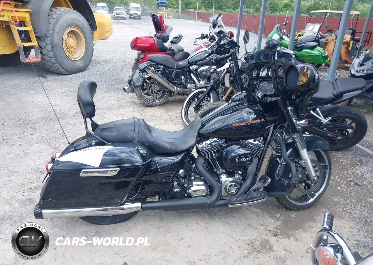 2016 Harley-Davidson Flhx Street Glide VIN:1HD1KBM17GB682921 - 12
