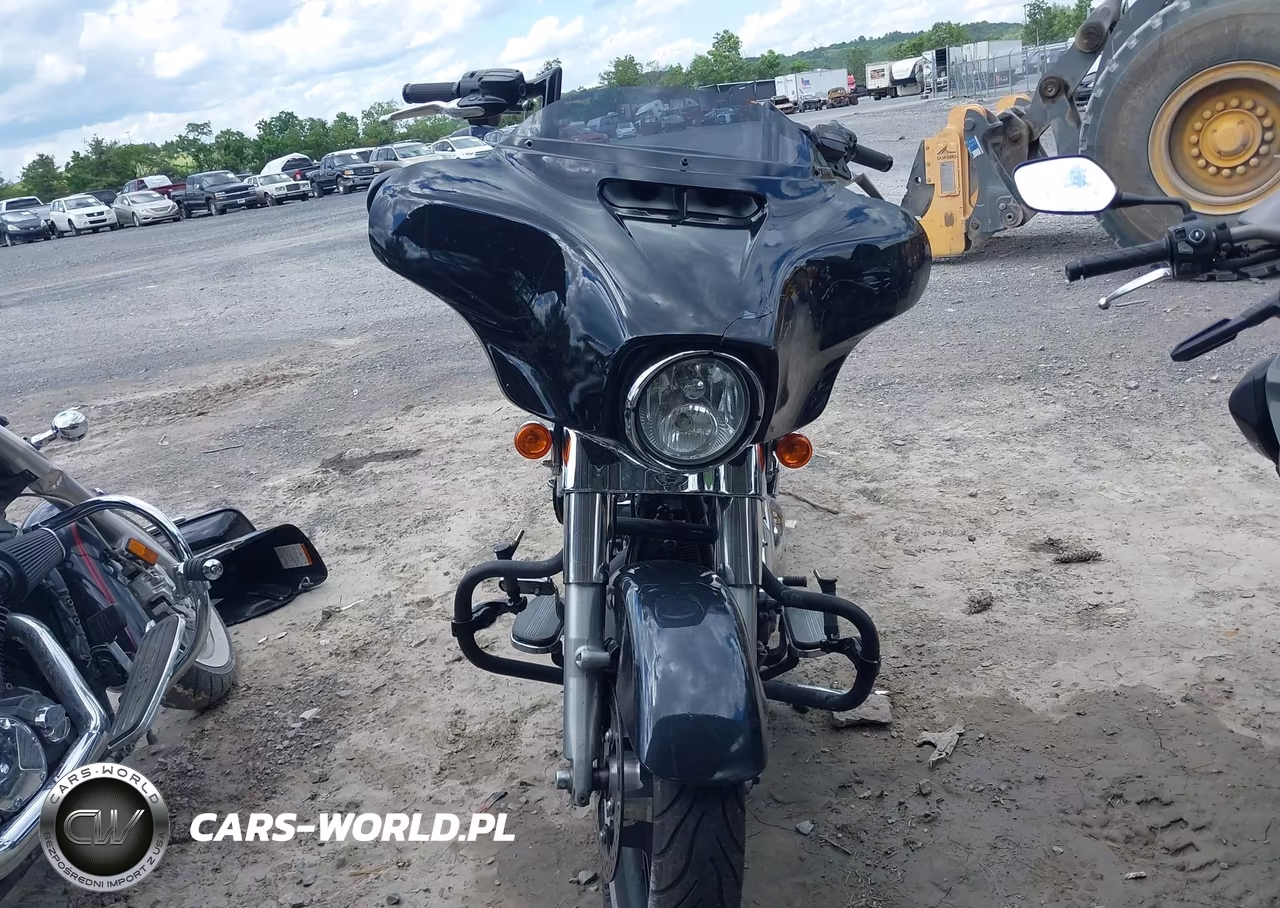 2016 Harley-Davidson Flhx Street Glide VIN:1HD1KBM17GB682921 - 5