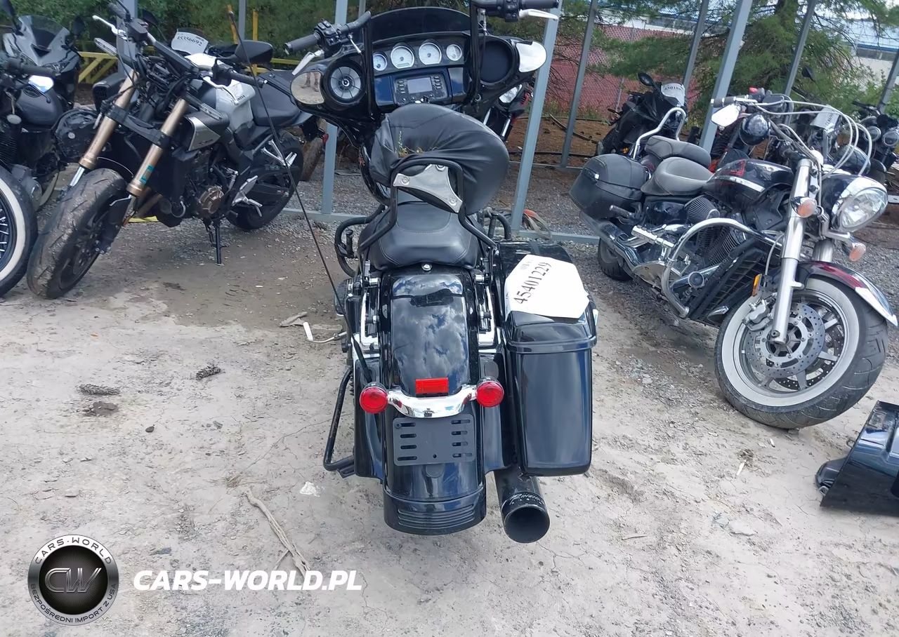 2016 Harley-Davidson Flhx Street Glide VIN:1HD1KBM17GB682921 - 6