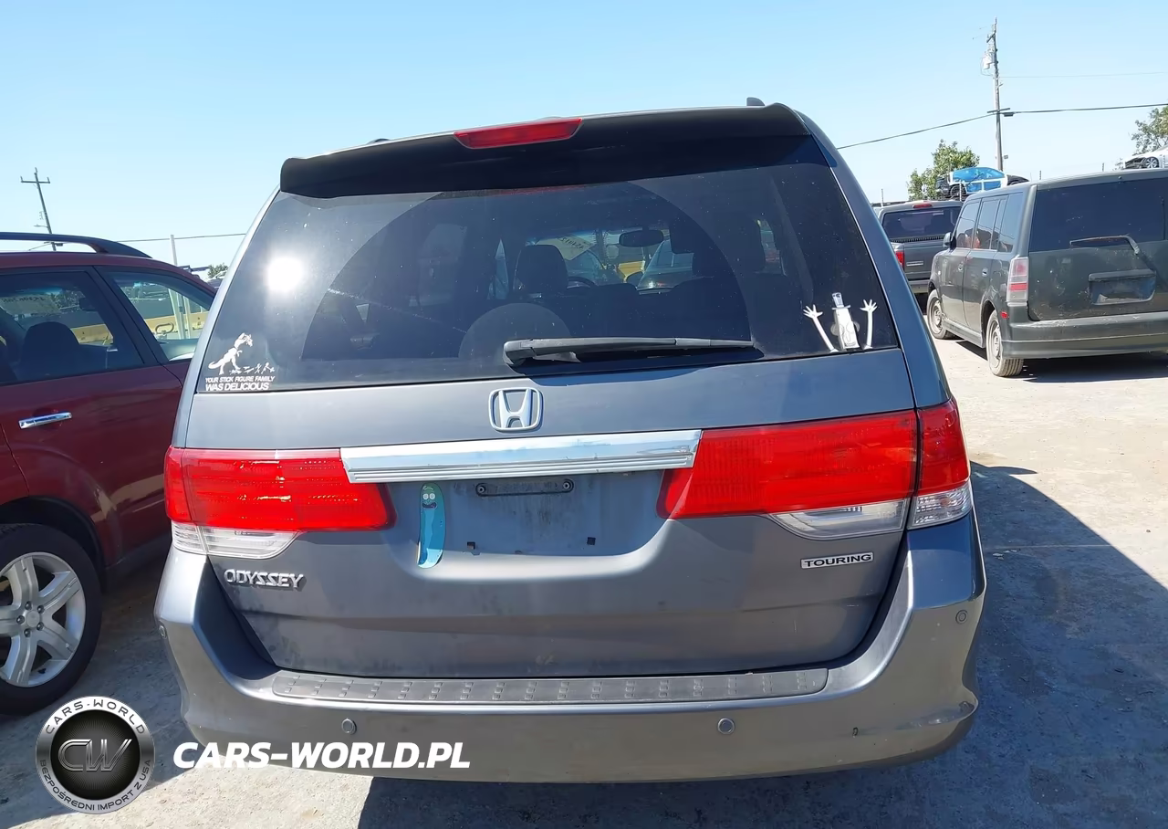 2010 Honda Odyssey Touring VIN:5FNRL3H92AB063946 - 16