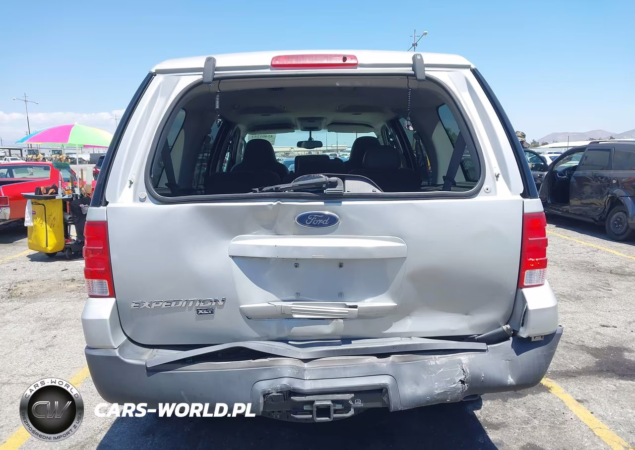 2003 Ford Expedition Xlt VIN:1FMPU15L13LC35016 - 13