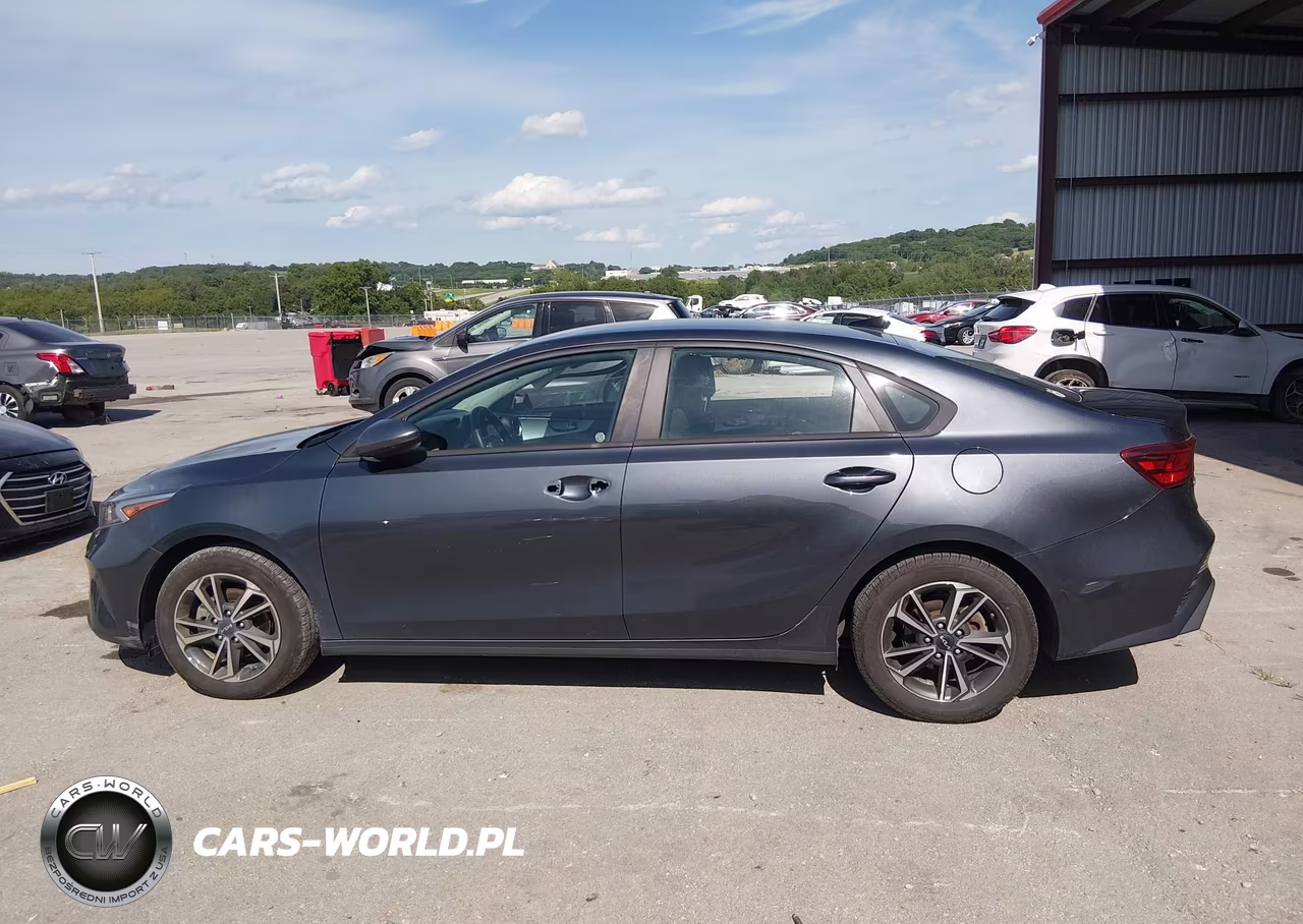 2023 Kia Forte Lxs VIN:3KPF24AD9PE586776 - 14