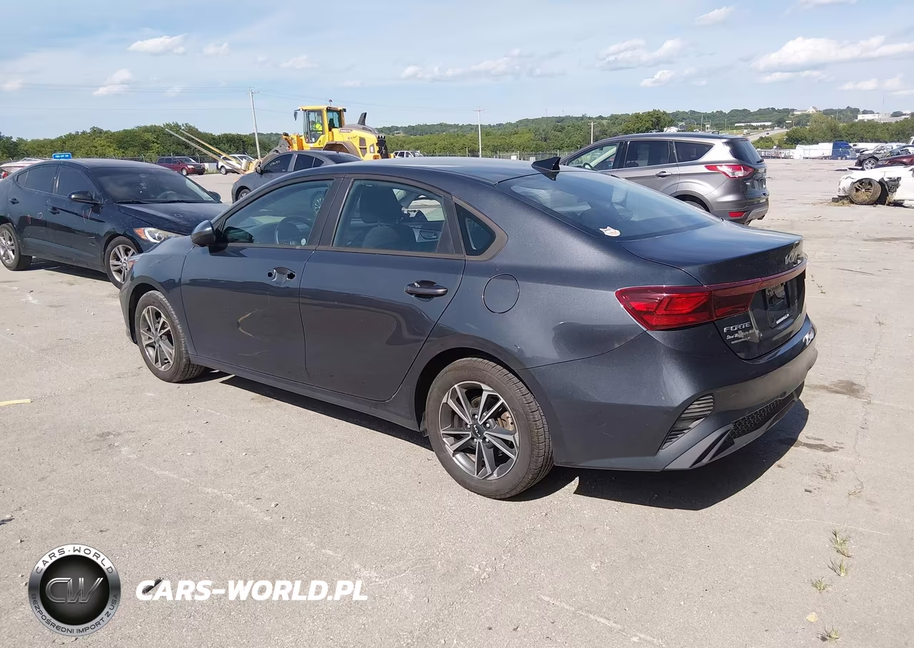 2023 Kia Forte Lxs VIN:3KPF24AD9PE586776 - 3