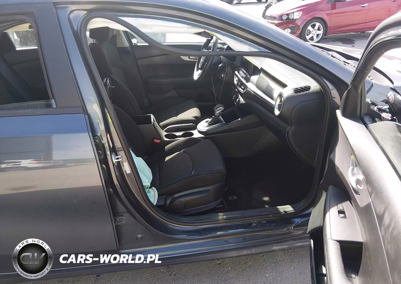2023 Kia Forte Lxs VIN:3KPF24AD9PE586776 - 5