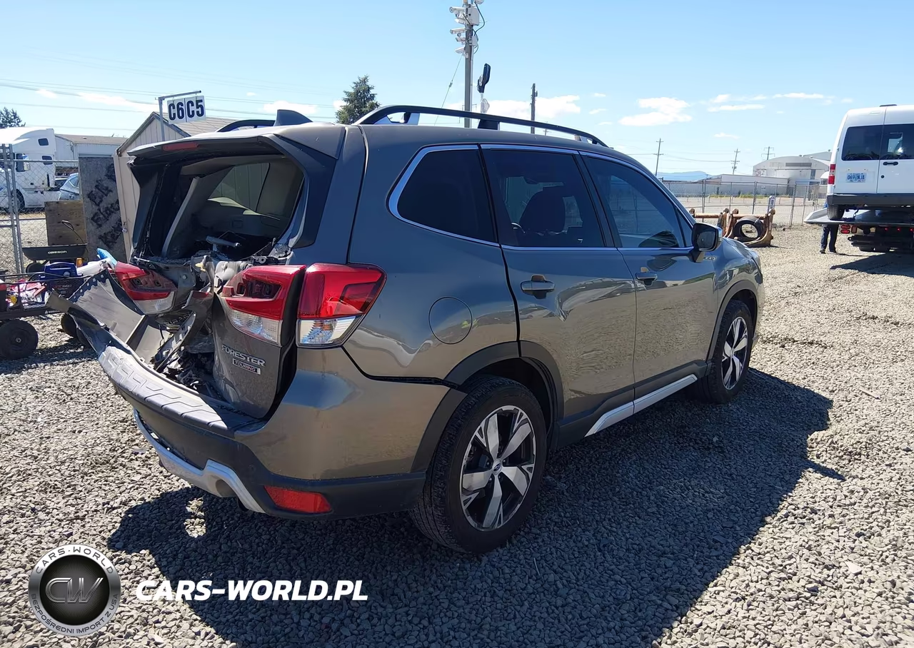 2020 Subaru Forester Touring VIN:JF2SKAXC4LH564542 - 4