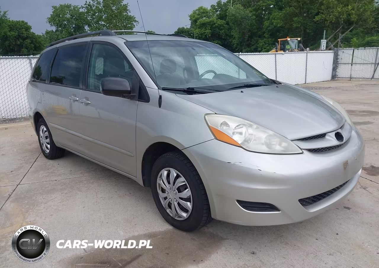 2008 Toyota Sienna Le – zdjęcie 1 z 11