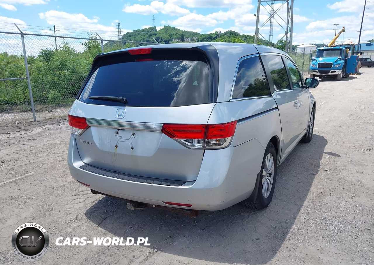 2015 Honda Odyssey Ex-L VIN:5FNRL5H68FB088214 - 4
