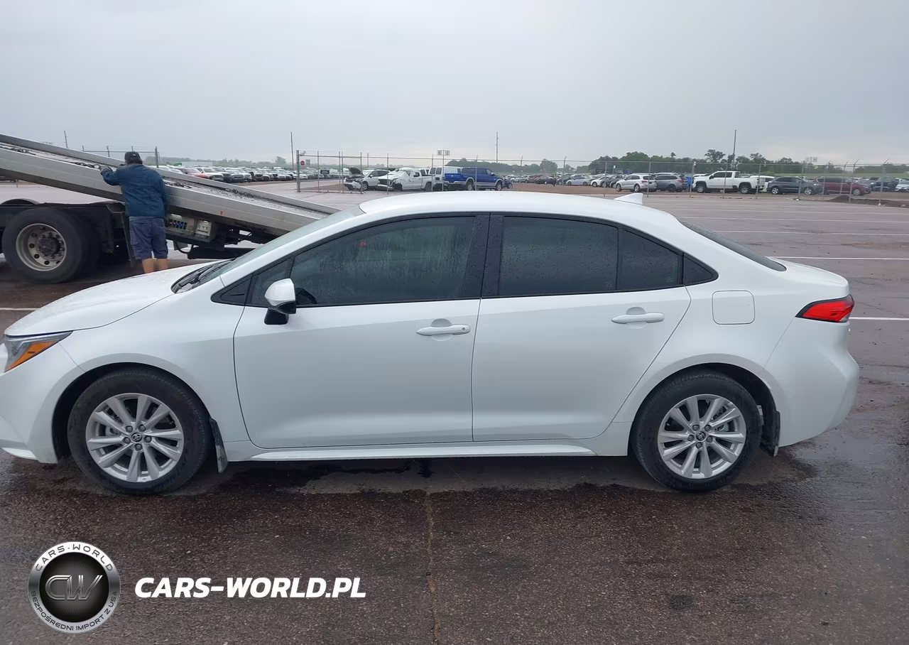 2026 Toyota Corolla Le VIN:5YFB4MDE2TP398106 - 14