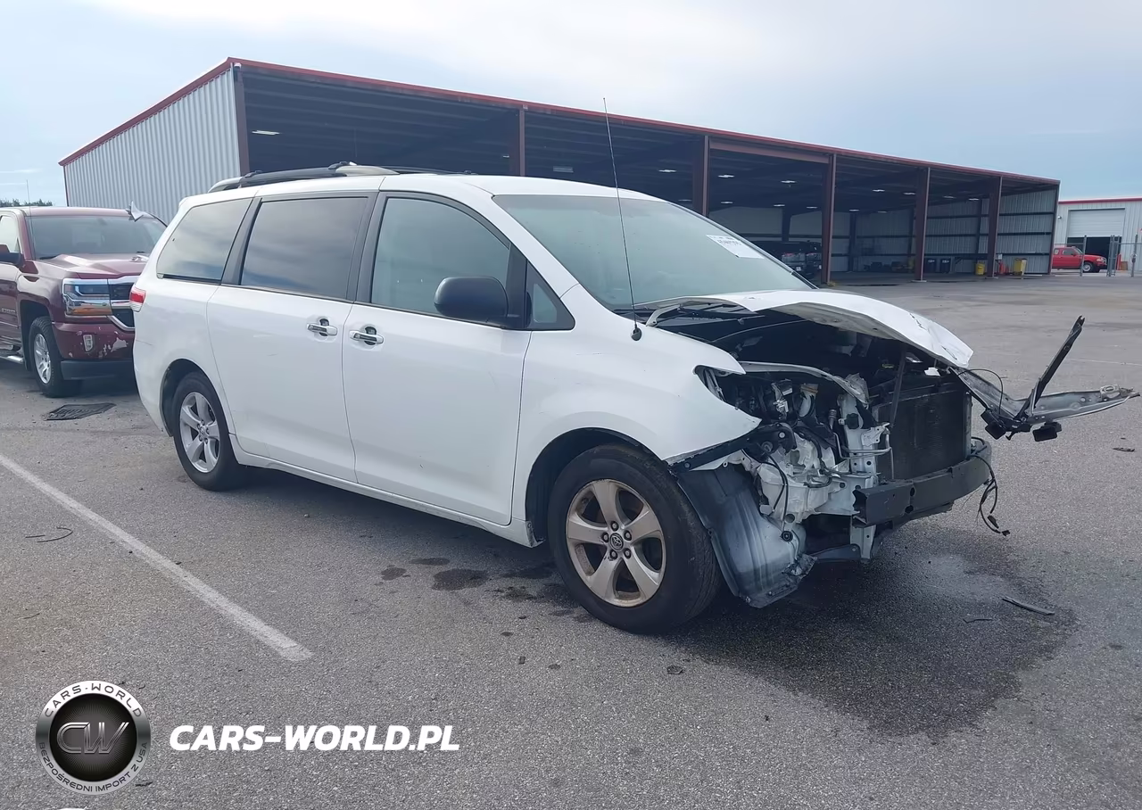 2013 Toyota Sienna Le V6 8 Passenger – zdjęcie 1 z 17