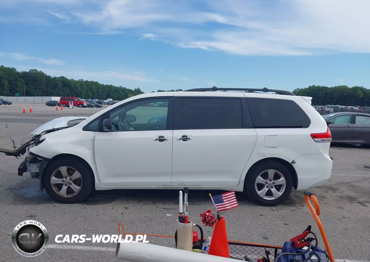 2013 Toyota Sienna Le V6 8 Passenger VIN:5TDKK3DC7DS391398 - 15
