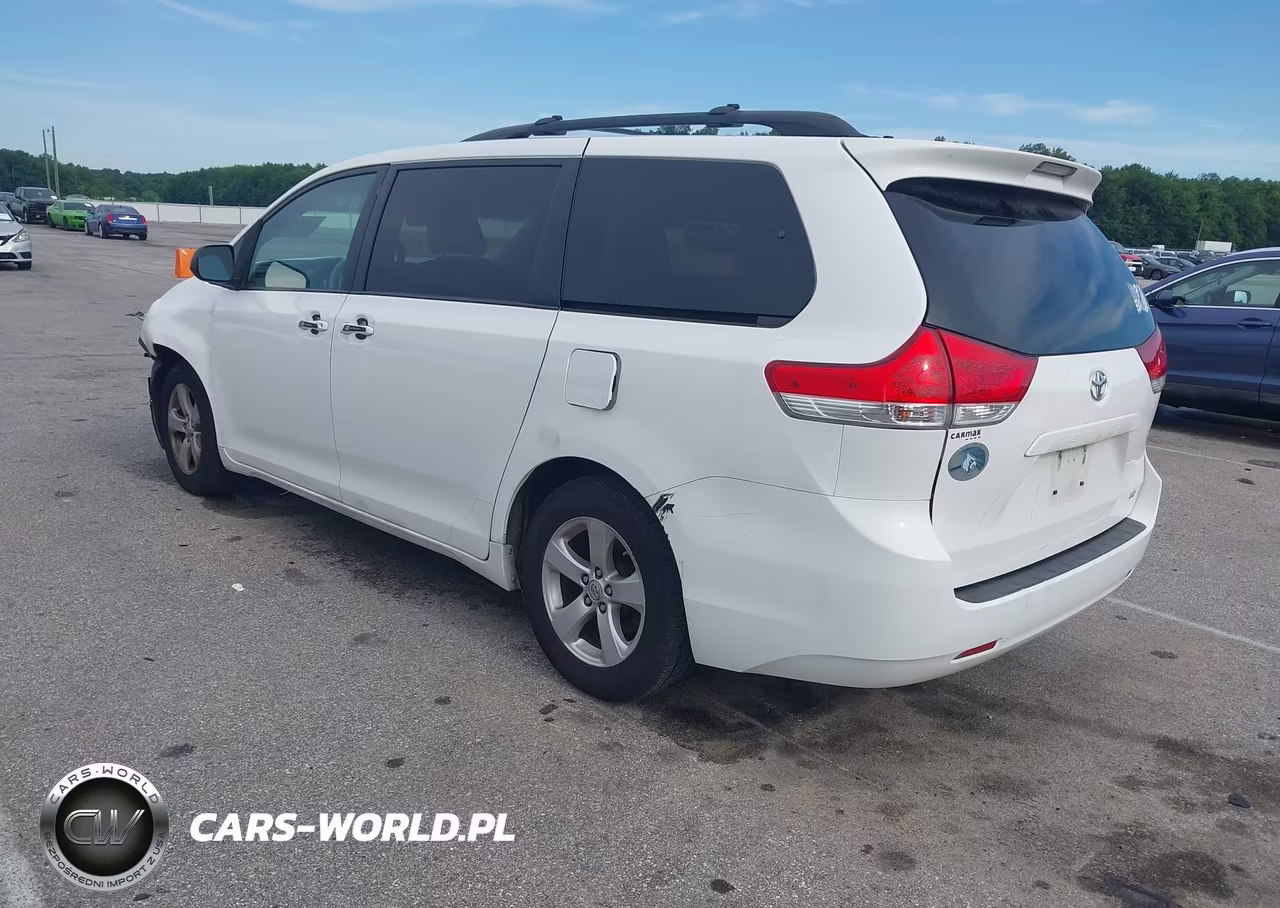 2013 Toyota Sienna Le V6 8 Passenger VIN:5TDKK3DC7DS391398 - 3