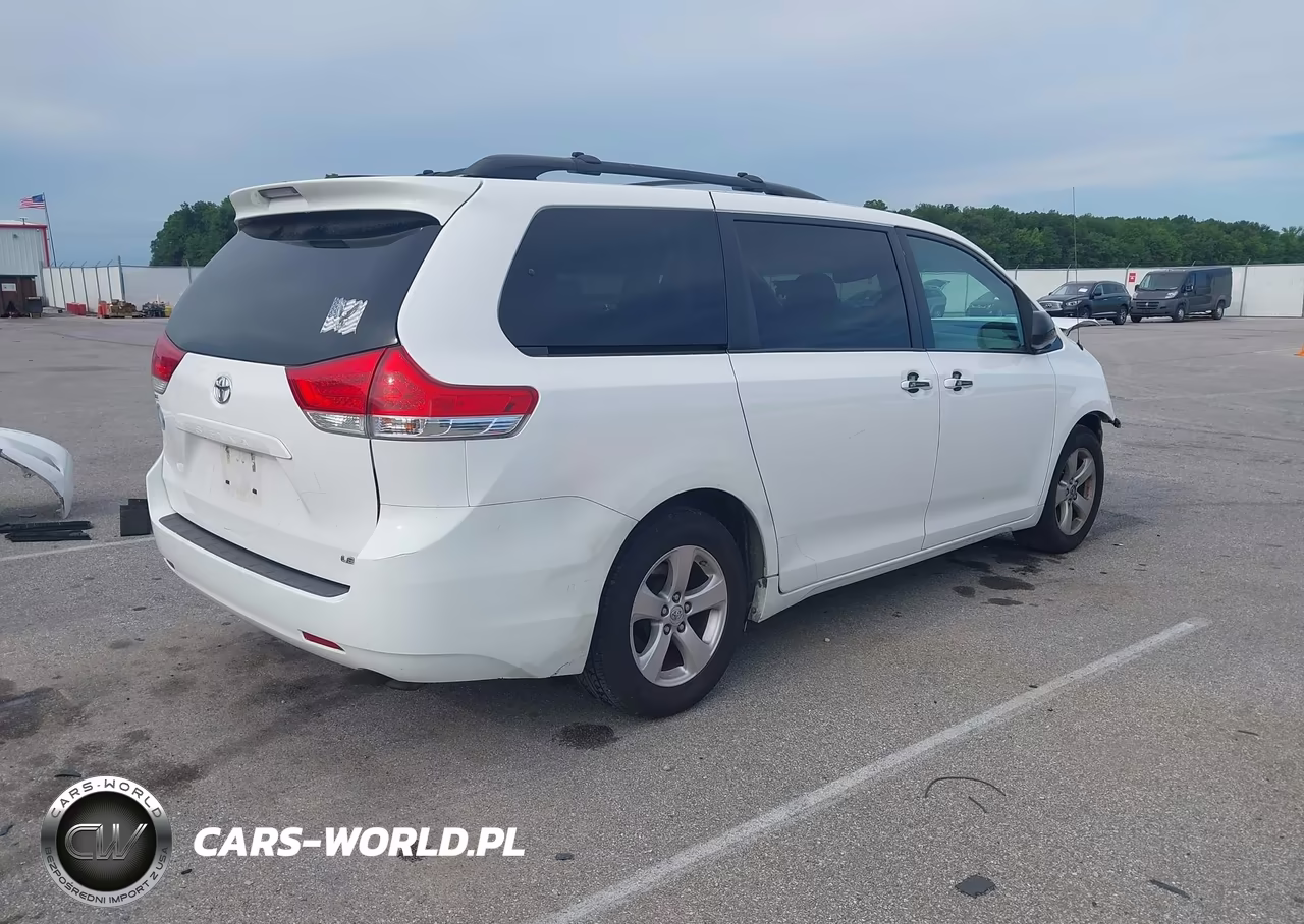 2013 Toyota Sienna Le V6 8 Passenger VIN:5TDKK3DC7DS391398 - 4