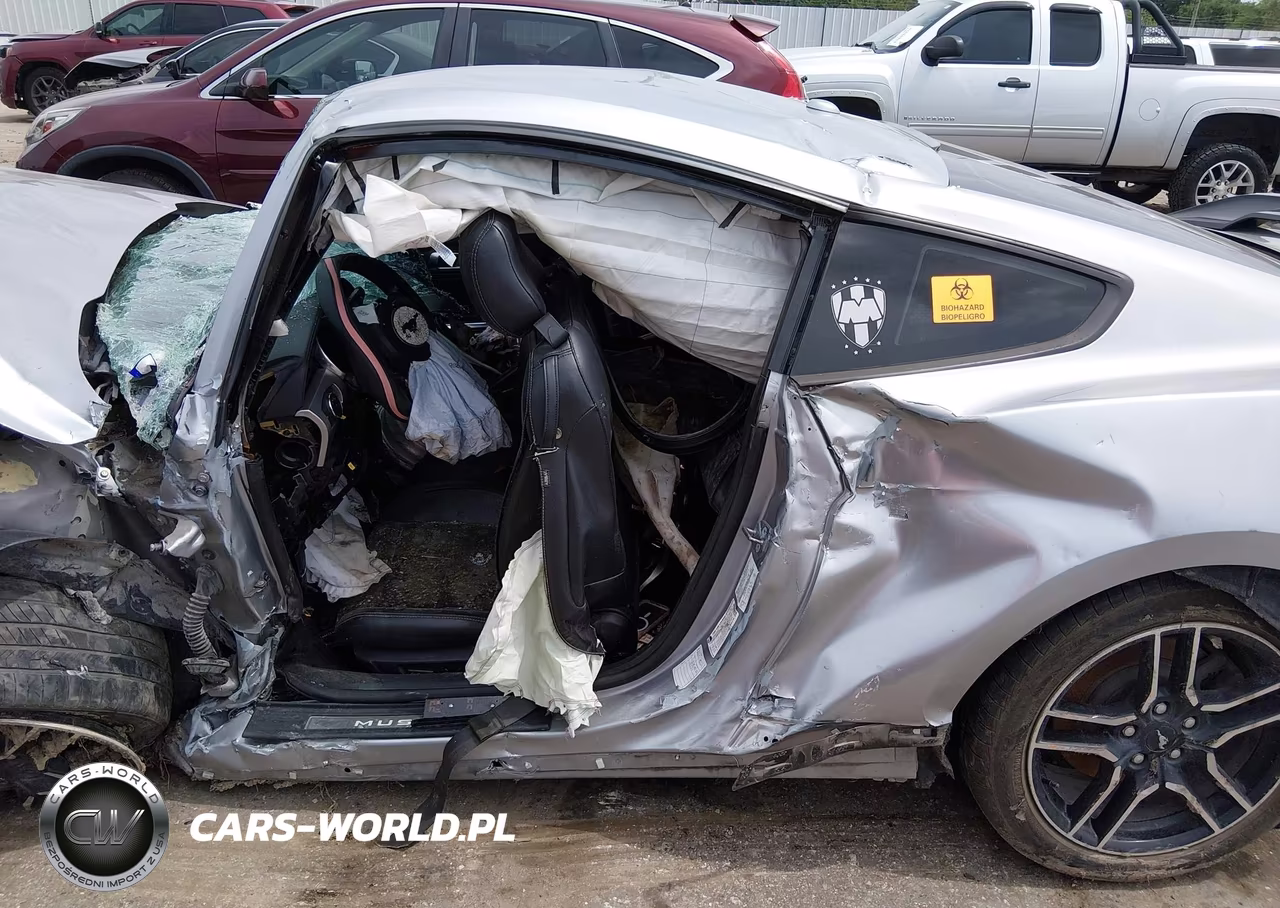 2020 Ford Mustang Ecoboost Premium Fastback VIN:1FA6P8TH0L5120822 - 6