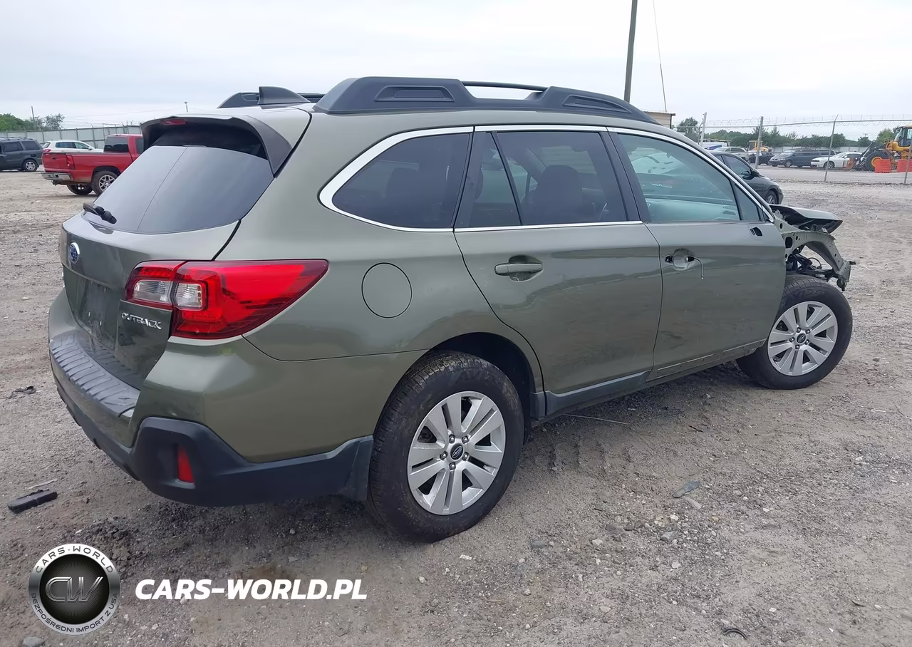 2019 Subaru Outback 2.5I Premium VIN:4S4BSAHC2K3220860 - 4