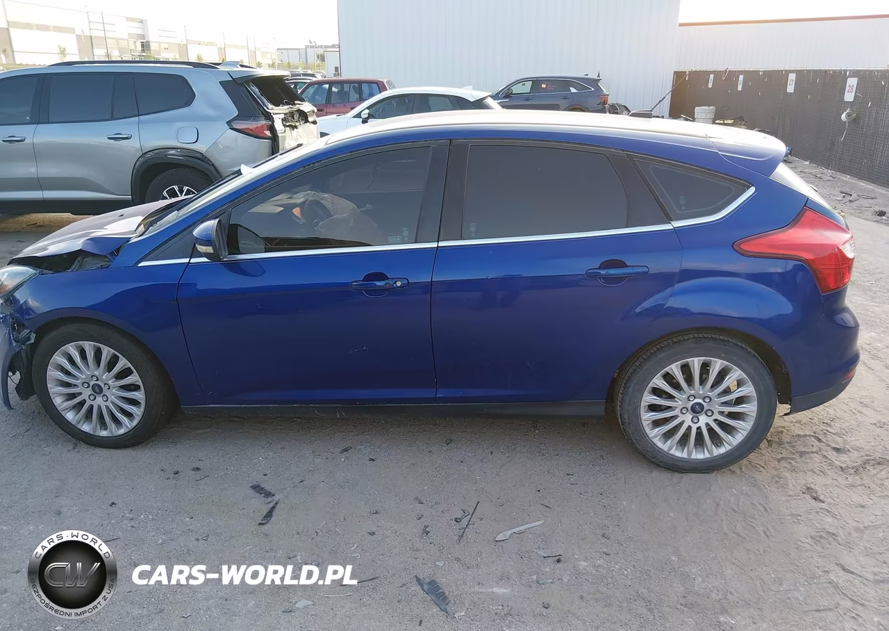 2012 Ford Focus Titanium VIN:1FAHP3N25CL413583 - 14