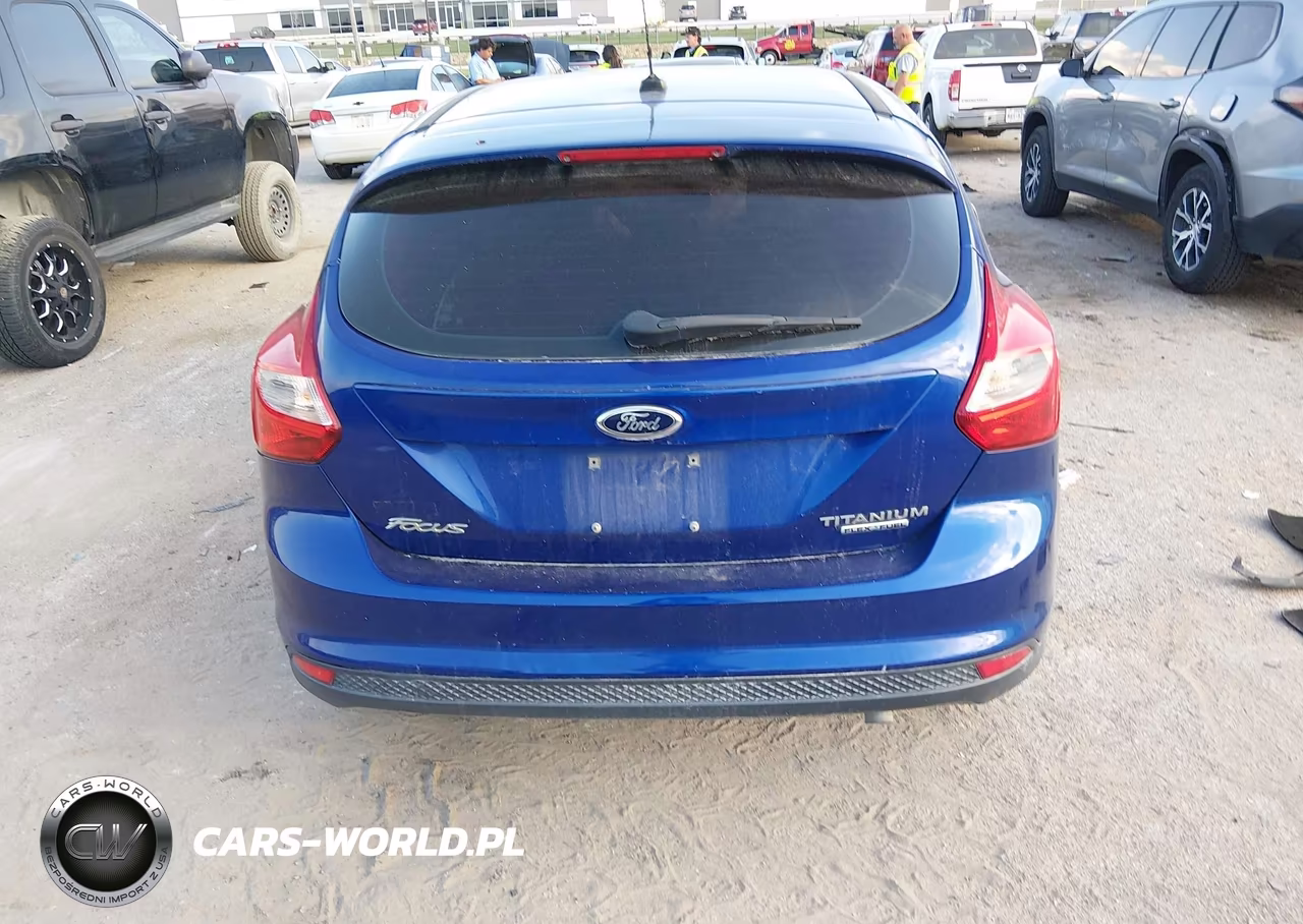 2012 Ford Focus Titanium VIN:1FAHP3N25CL413583 - 16