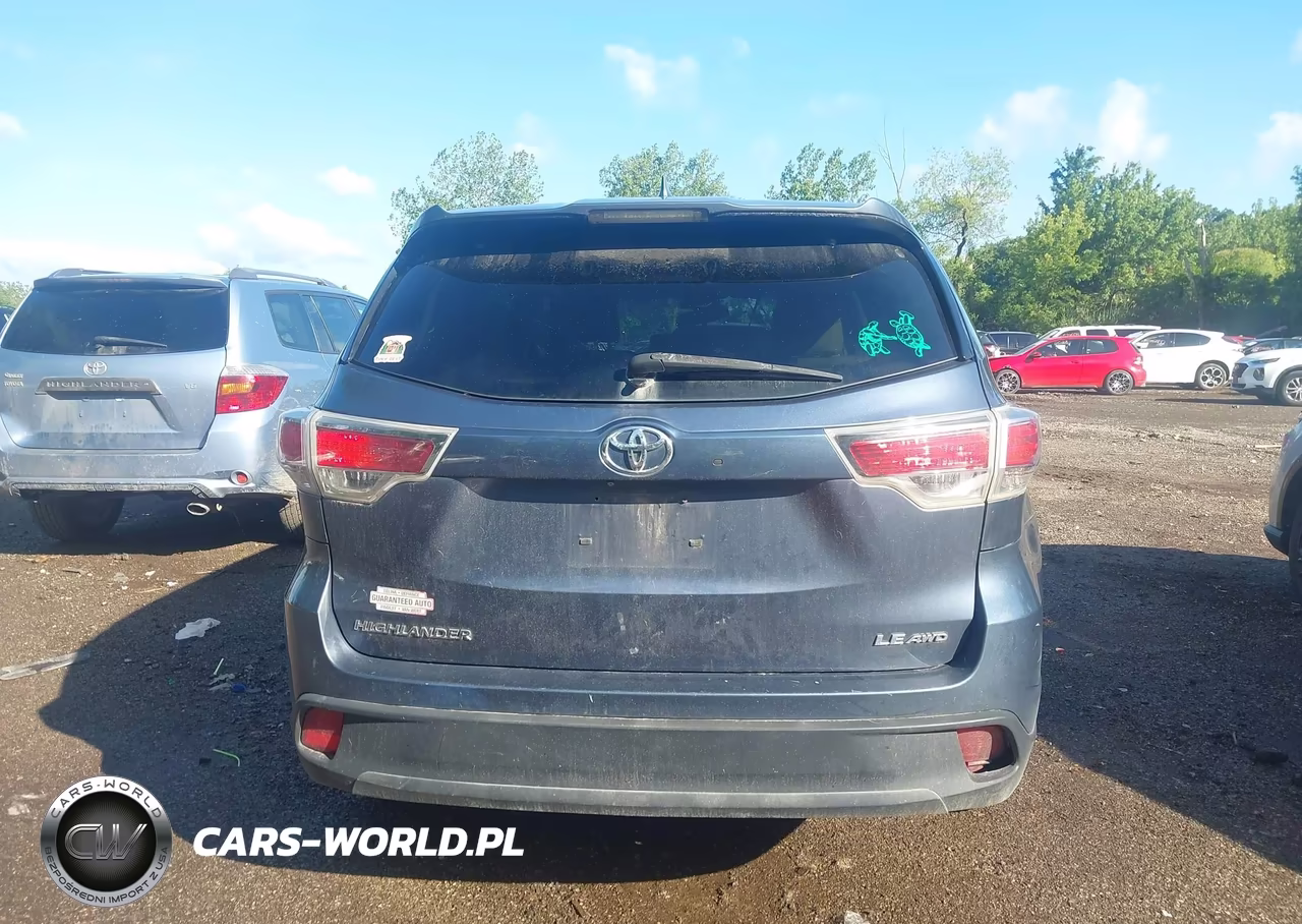 2015 Toyota Highlander Le Plus V6 VIN:5TDBKRFH5FS078672 - 16